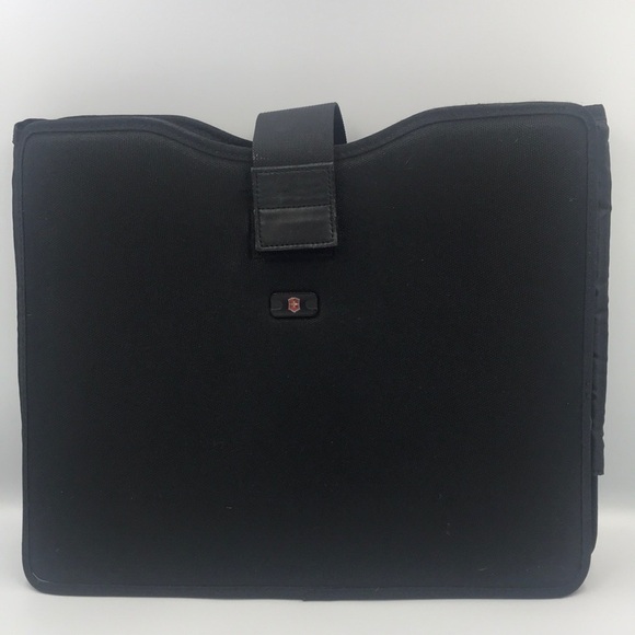 Victorinox SWISS CROSS SUSPENSION LAPTOP SLEEVE - Picture 1 of 3